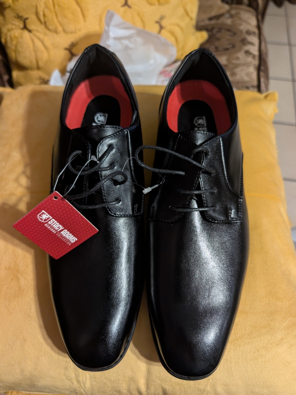 Stacy Adams Black Leather Lace-Up Oxfords with Red Lining